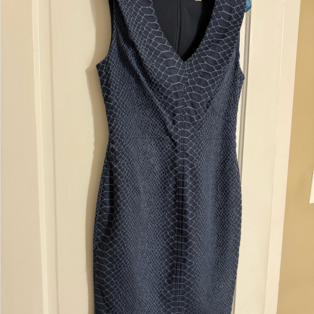 Elegant Black Sleeveless Dress brand new